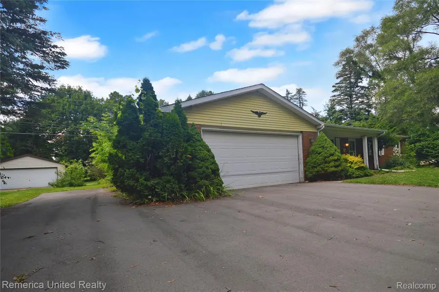 500 Keddle Road, Howell, MI 48843 - #3