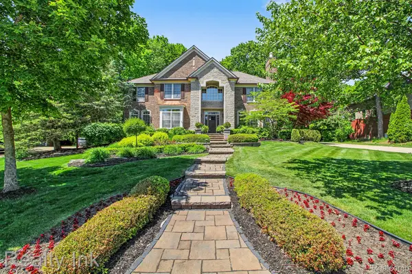 8273 Trafford Court, Canton, MI 48187