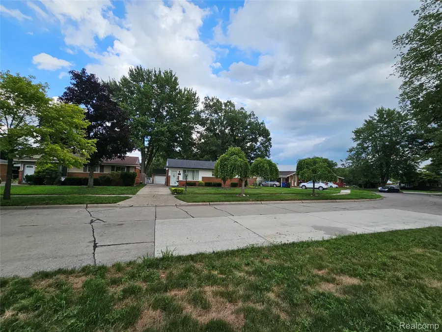 348 S Byfield Street, Westland, MI 48186 - #3