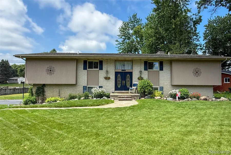 219 Hurondale Drive, White Lake, MI 48386 - #2