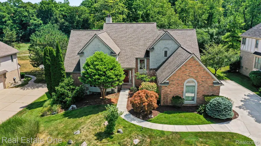 28988 Augusta, Farmington Hills, MI 48331 - #2