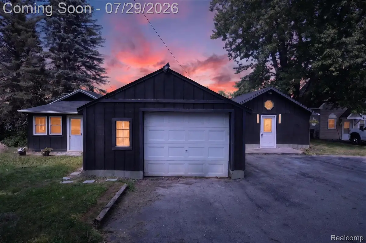 3515 Lakeview Drive, Ortonville, MI 48462 - #1