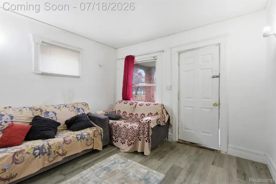 5056 Charles Street, Hamtramck, MI 48212 - #2