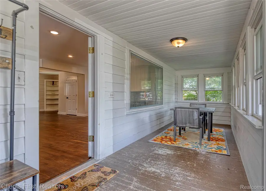 4258 Seeden Street, Waterford, MI 48329 - #3