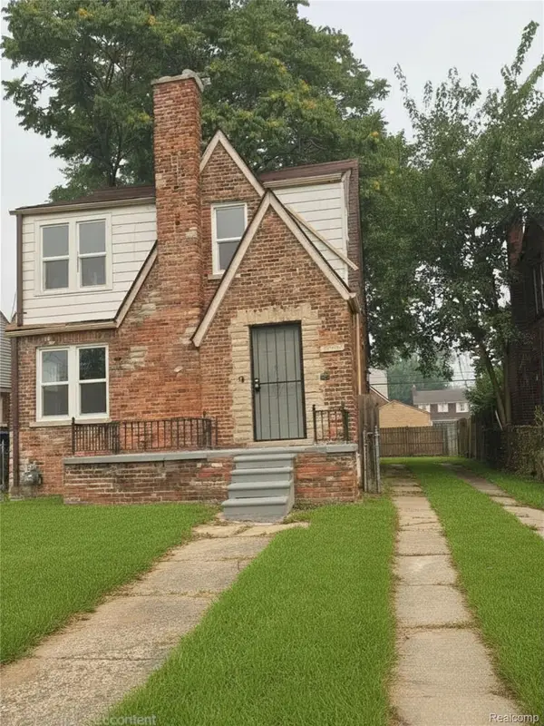 15008 Strathmoor Street, Detroit, MI 48227