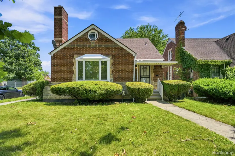 10346 Lakepointe Street, Detroit, MI 48224 - #2