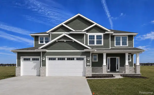 584 Round Rock Drive, Howell, MI 48843