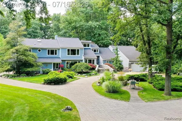 29474 East River Road, GrosseIle, MI 48138