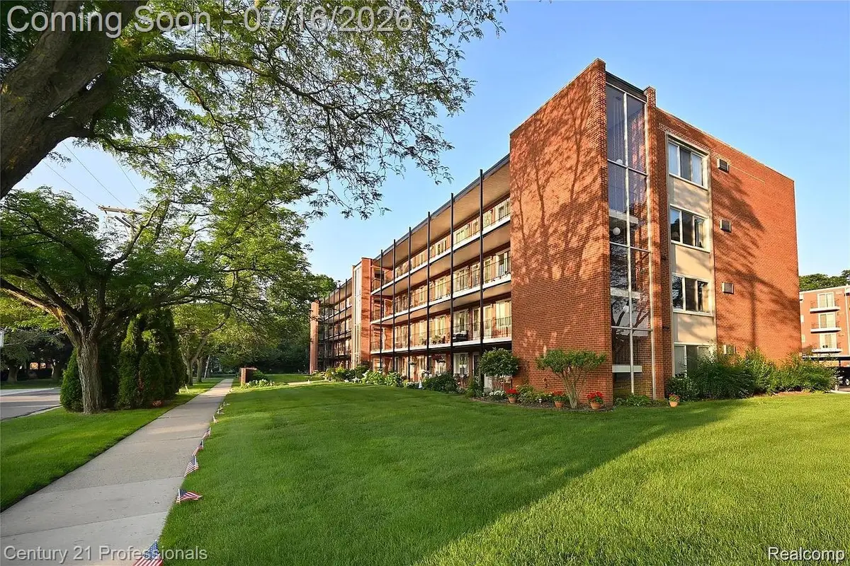 2820 Woodslee Drive #301, Royal Oak, MI 48073 - #1