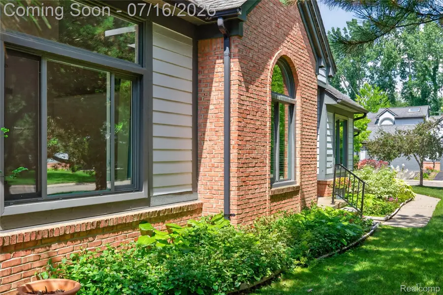 2775 Lochmoor Boulevard #19, Orion, MI 48360 - #3