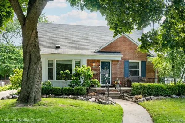 2028 N Wilson Avenue, RoyalOak, MI 48073