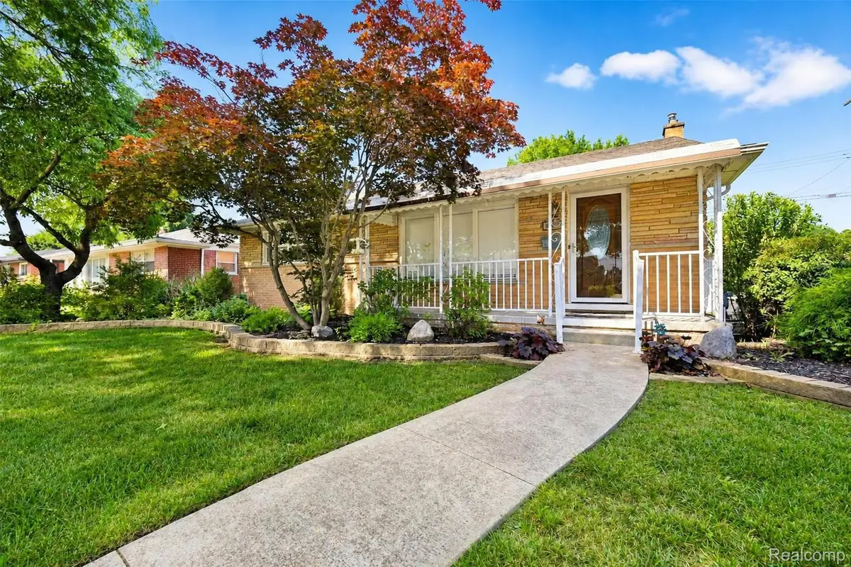 6627 Hawthorne Street, Garden City, MI 48135 - #1