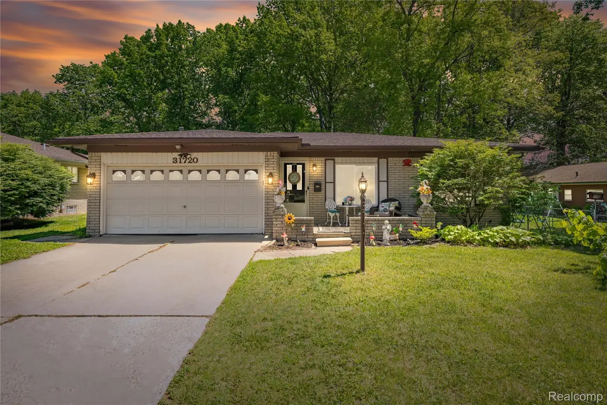 31720 Kelly Road, Roseville, MI 48066 - #1