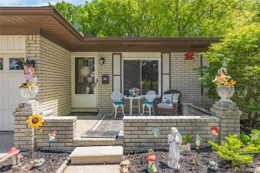 31720 Kelly Road, Roseville, MI 48066 - #3