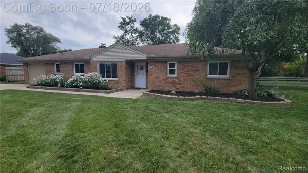 45437 Hecker Drive, Utica, MI 48317