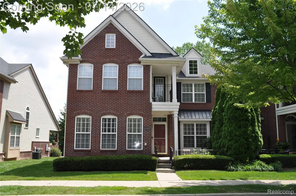 42808 Park Cresent Drive, Sterling Heights, MI 48313 - #1