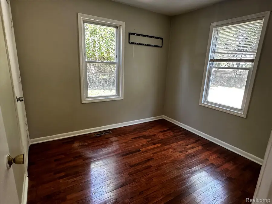 1233 Allen Street, Burton, MI 48529 - #2