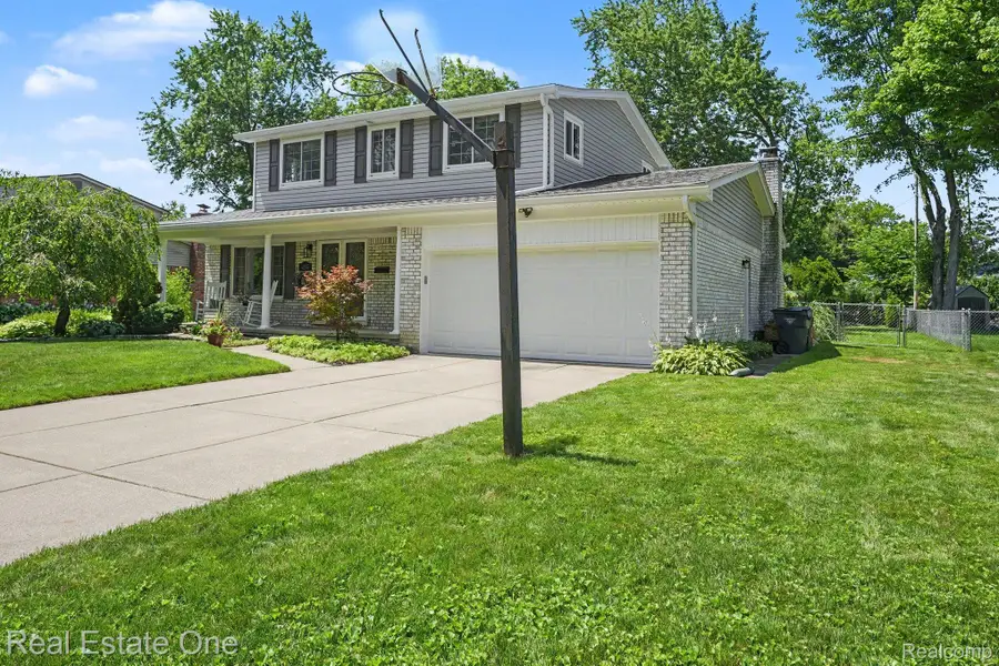 4255 Greensboro Drive, Troy, MI 48085 - #2
