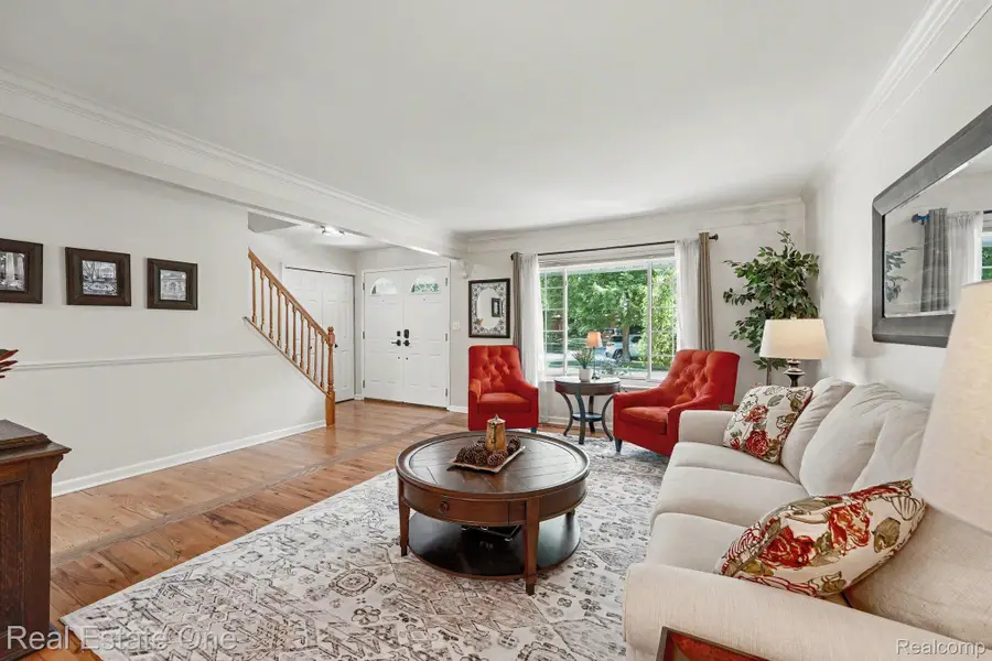 4255 Greensboro Drive, Troy, MI 48085 - #3