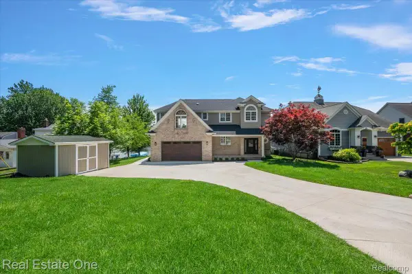 847 Fairview Street, LakeOrion, MI 48362