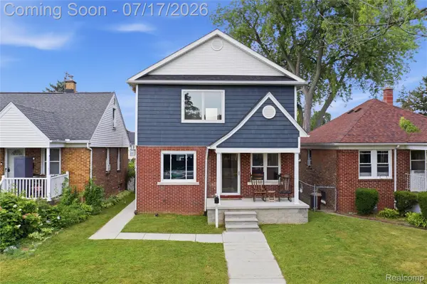 1058 Mollno Street, Wyandotte, MI 48192