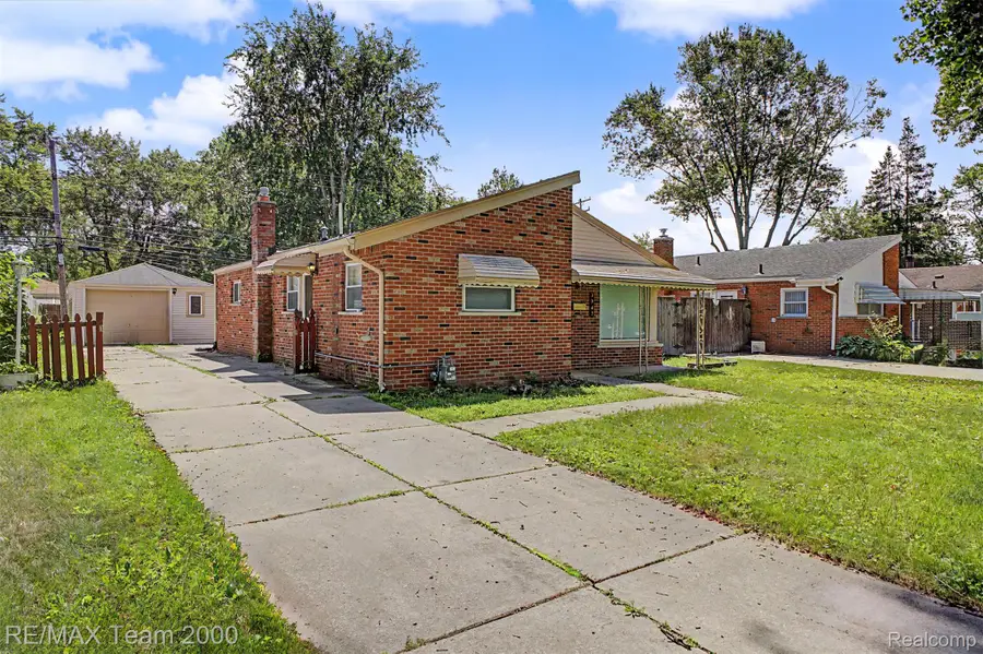 4947 Roosevelt Boulevard, Dearborn Heights, MI 48125 - #2