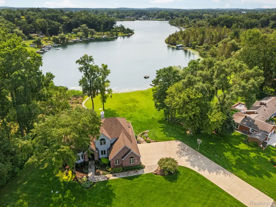333 Elio Drive, Highland, MI 48357 - #3