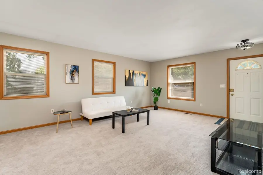 22327 Martin Road, Saint Clair Shores, MI 48081 - #3