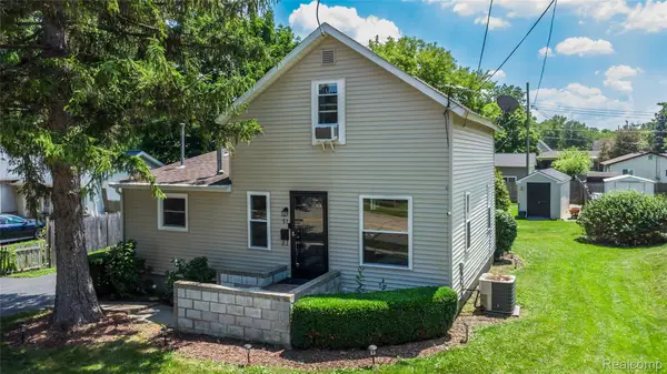 57 N Elm Street, Lapeer, MI 48446
