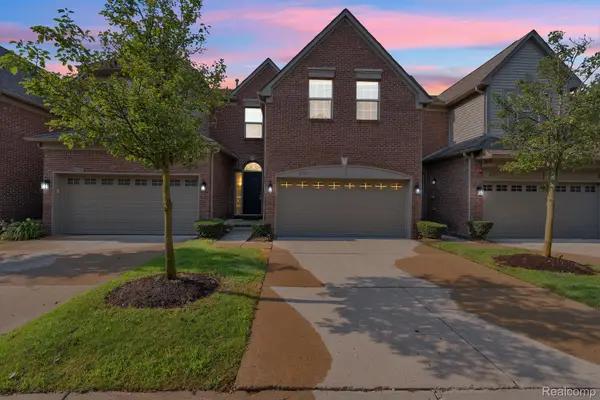 41101 N Maplewood Drive, Canton, MI 48187