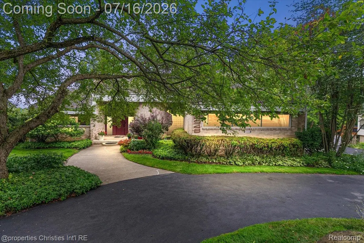 4948 Champlain Circle, West Bloomfield, MI 48323 - #1