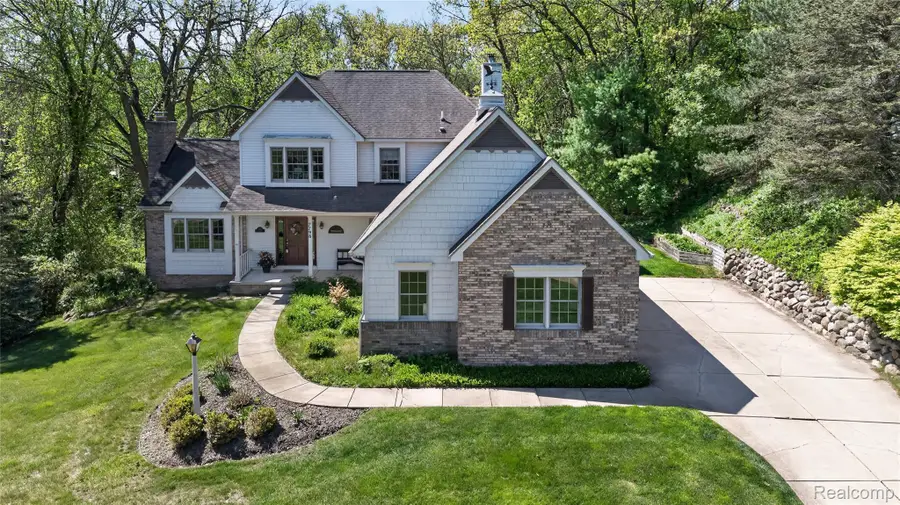 7798 Lee Road, Brighton, MI 48116 - #2