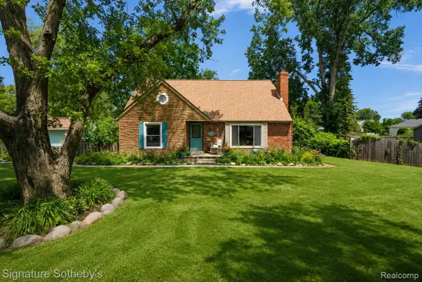 28300 Oakley Street, Livonia, MI 48154