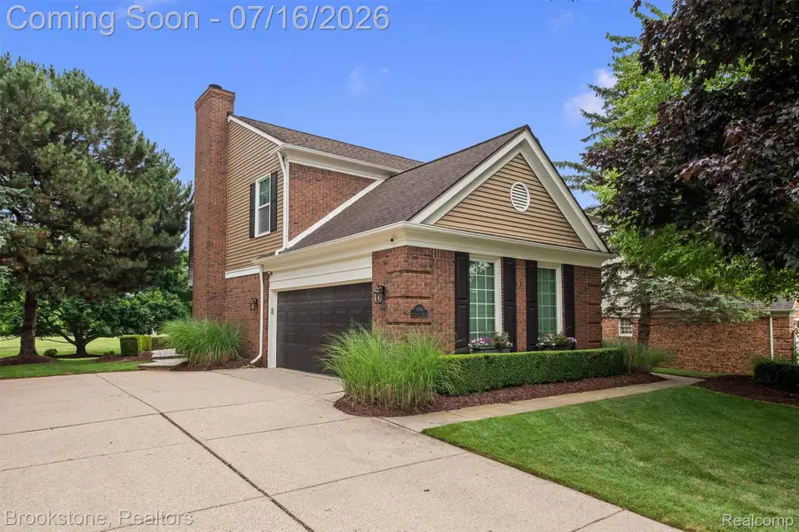 1694 Foresthill Drive, Rochester Hills, MI 48306 - #3