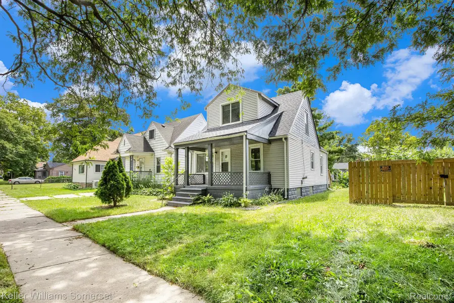 449 W Evelyn Avenue, Hazel Park, MI 48030 - #3