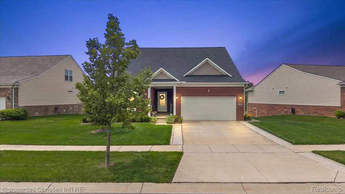 50026 Alden, Canton, MI 48188 - #1