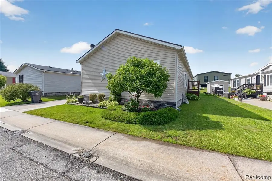 2858 Boulder Ridge Trail, Milford, MI 48380 - #2