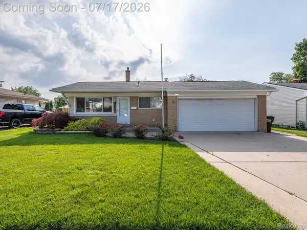 31707 Sweetbriar, Rockwood, MI 48173