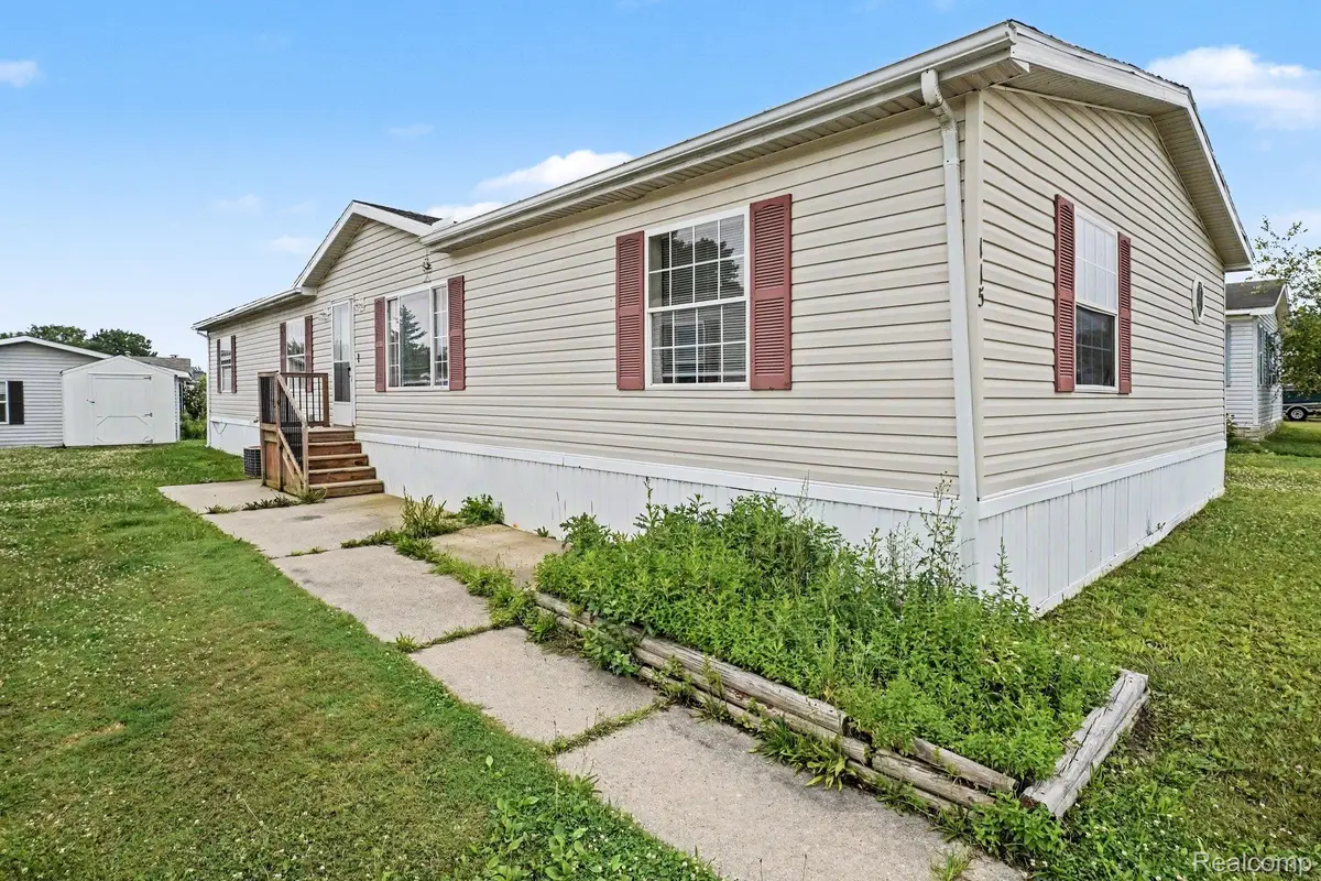 115 Fox Hound Court, Grand Blanc, MI 48439 - #1
