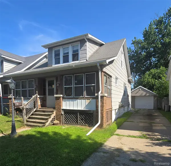 1619 White Street, PortHuron, MI 48060