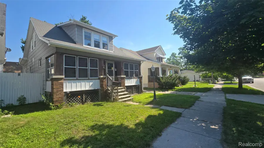 1619 White Street, Port Huron, MI 48060 - #2