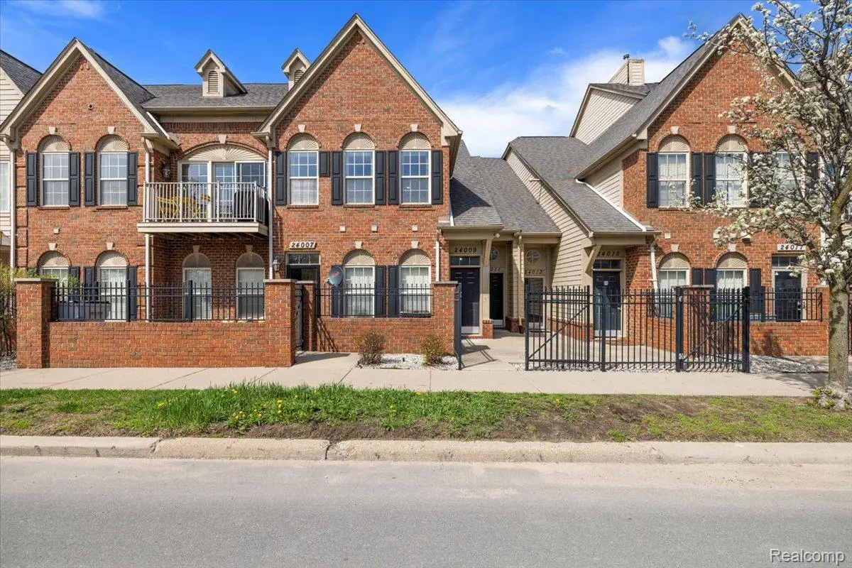 24009 Vance Avenue, Hazel Park, MI 48030 - #1
