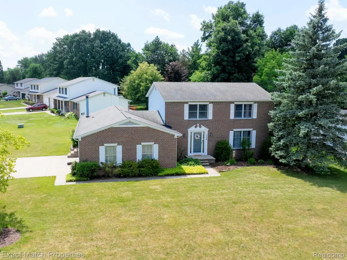 1324 Bush Creek Drive, Grand Blanc, MI 48439 - #1