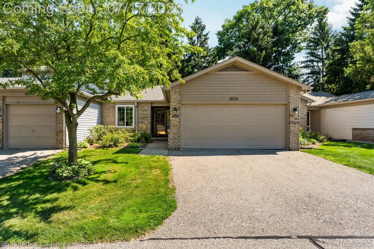 36551 Deerhurst S, Westland, MI 48185 - #1