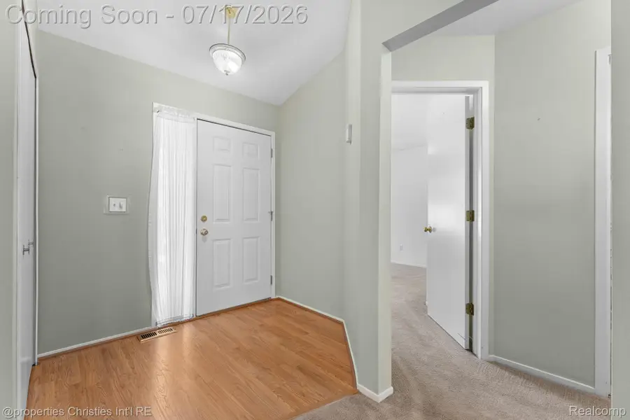 36551 Deerhurst S, Westland, MI 48185 - #3