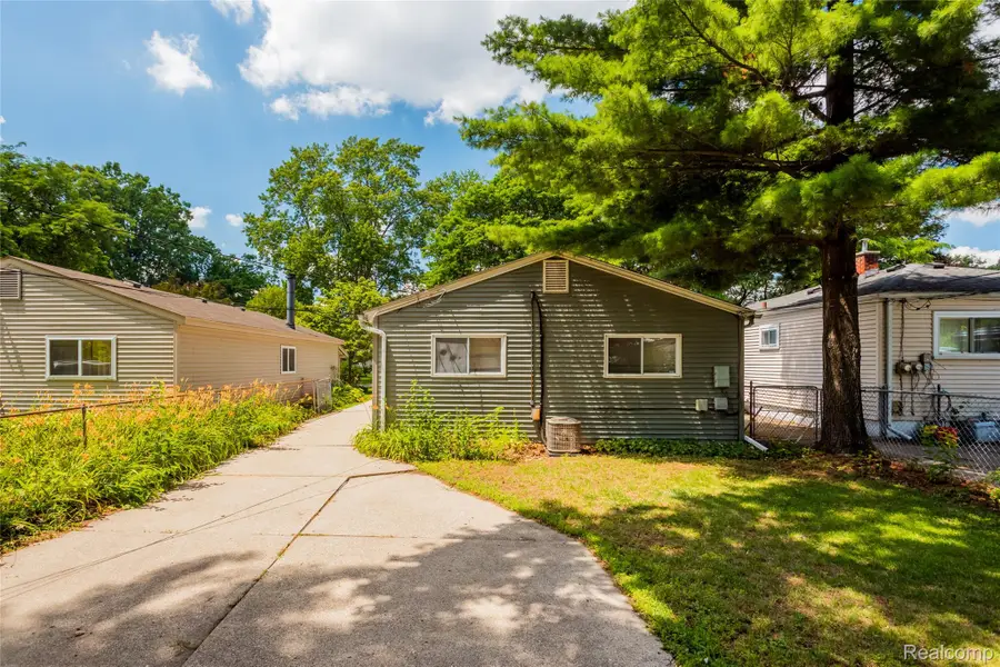 27842 Lenox Avenue, Madison Heights, MI 48071 - #3