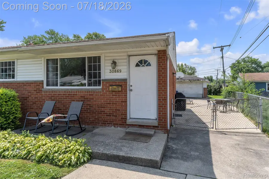 30869 Stephen Ct Court, Westland, MI 48185 - #2