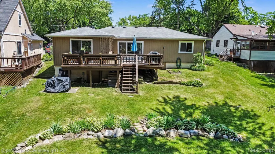 9567 Susin Lane, Clarkston, MI 48348 - #2