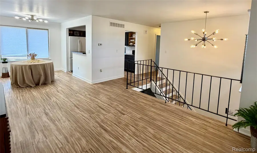2952 Roundtree Drive, Troy, MI 48083 - #3