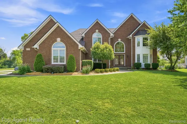 42316 Locklin Drive, SterlingHeights, MI 48314